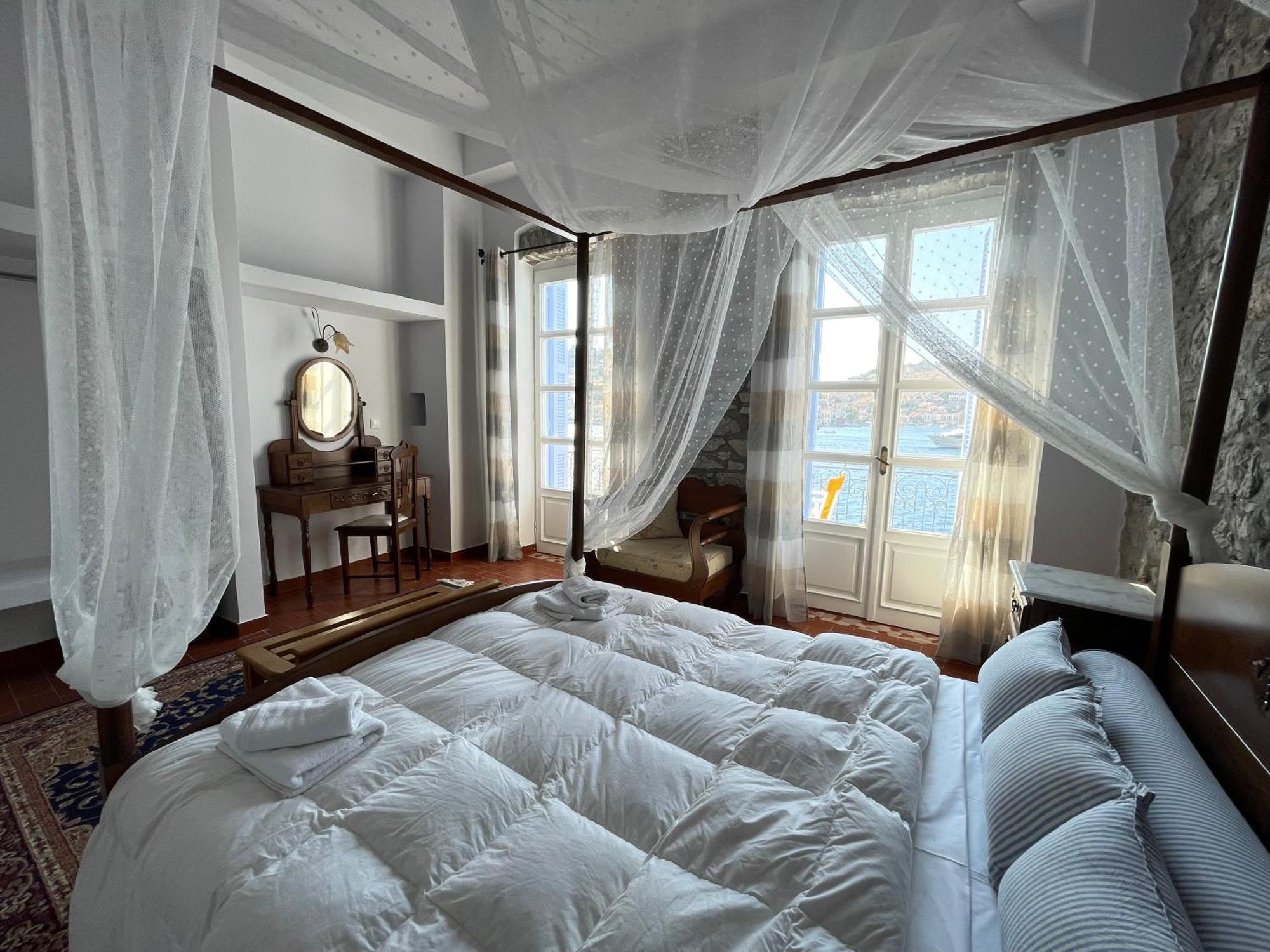 Anamar Symi Residences Екстериор снимка